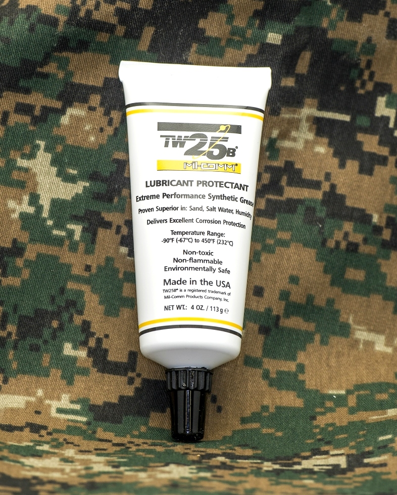 Mil-Comm TW25B 4 Ounce Weapons Grease.